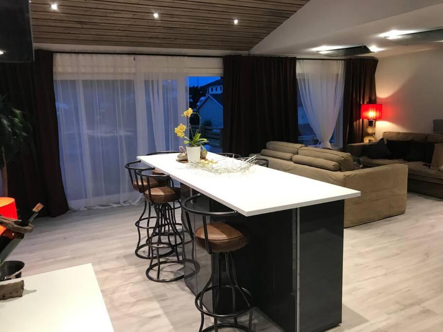 Topp Moderne Suite. Larvik Exterior photo