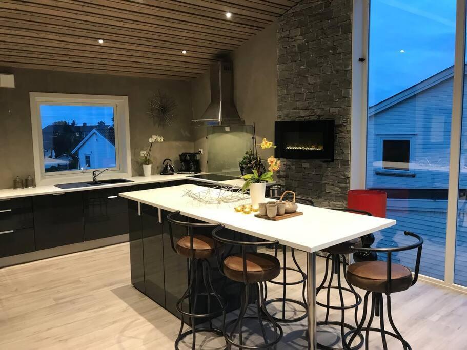 Topp Moderne Suite. Larvik Exterior photo